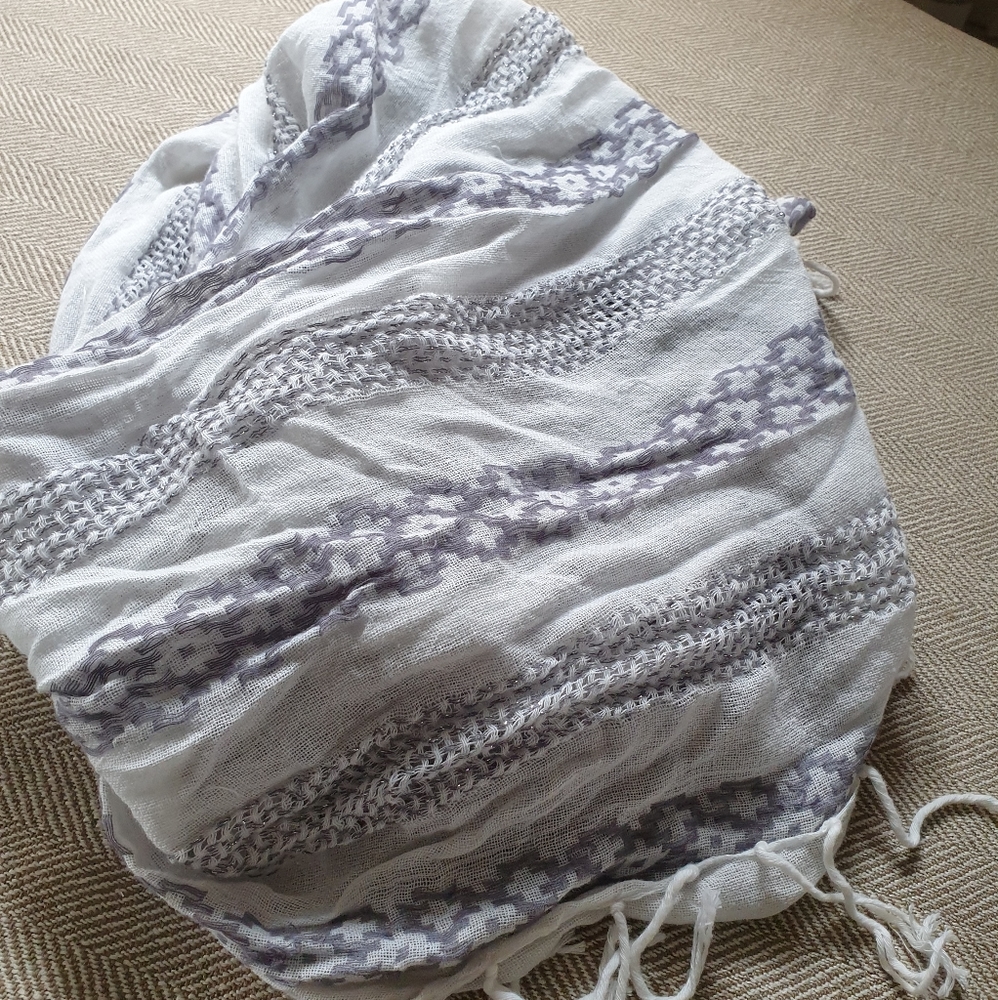 Infinity Loop Scarf or Shawl in Cotton - Picture 4 of 10